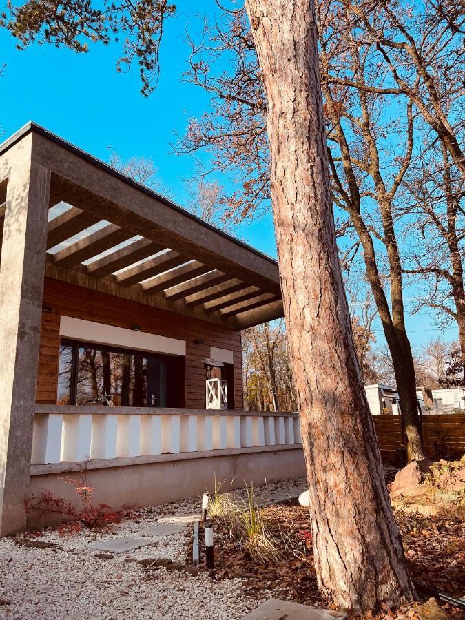 Pine-Wood Resort Balatonalmádi Eksteriør billede